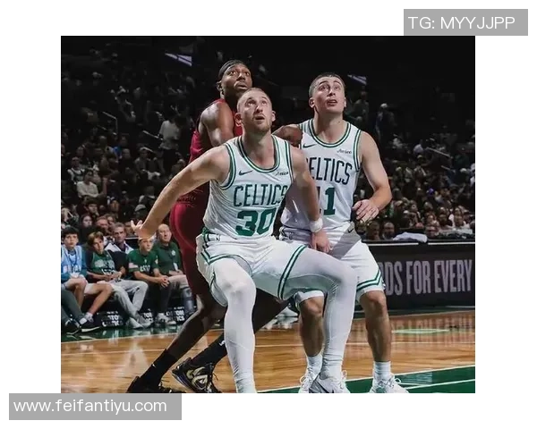 怀特三分表现出色助力球队胜利西蒙斯贡献巨大成关键球员