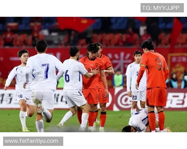 媒体人分享U22国足谢场视频见证胜利球队在雄起声中感动离场