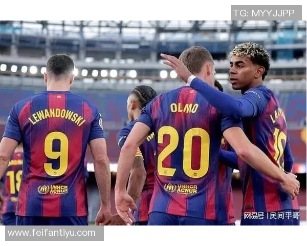 亚马尔与拉菲尼亚齐聚巴萨合练期待共同出战毕尔巴鄂挑战