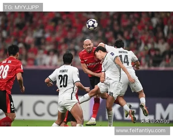 国安队员昨晚齐聚塞蒂恩住处送别情深意重温暖时刻