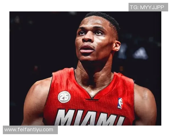 威少赞考德威尔多面影响力称其应保持自我风格助球队